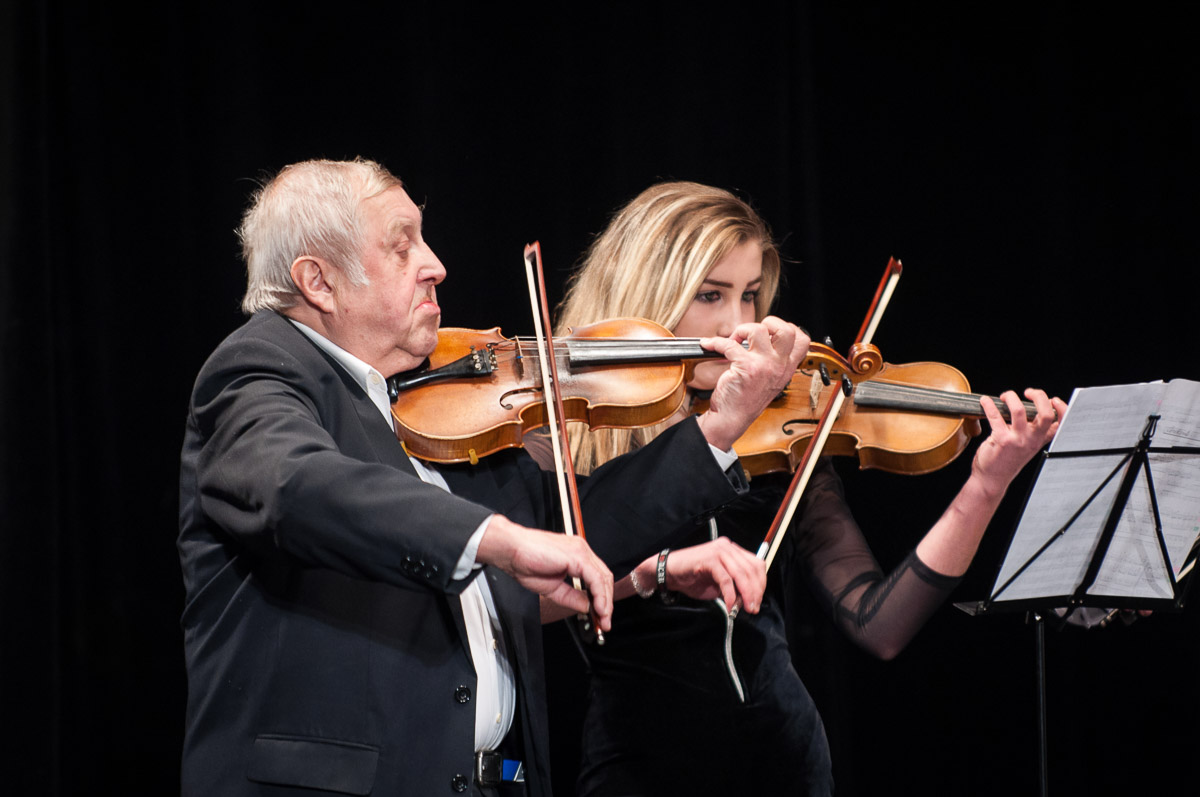 Koncert Vianoce, čas zázrakov. Základná umelecká škola Dubnica nad Váhom.