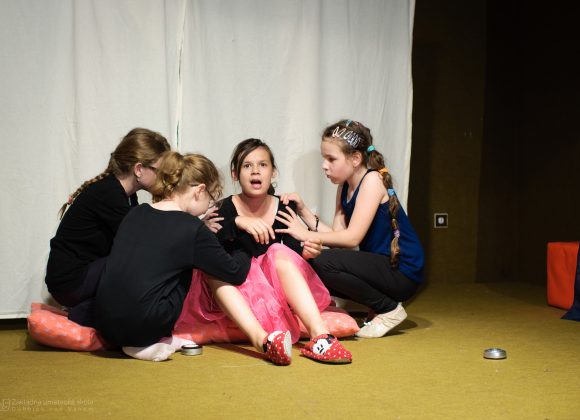 ZUŠ Dubnica nad Váhom_Divadlenie 2016