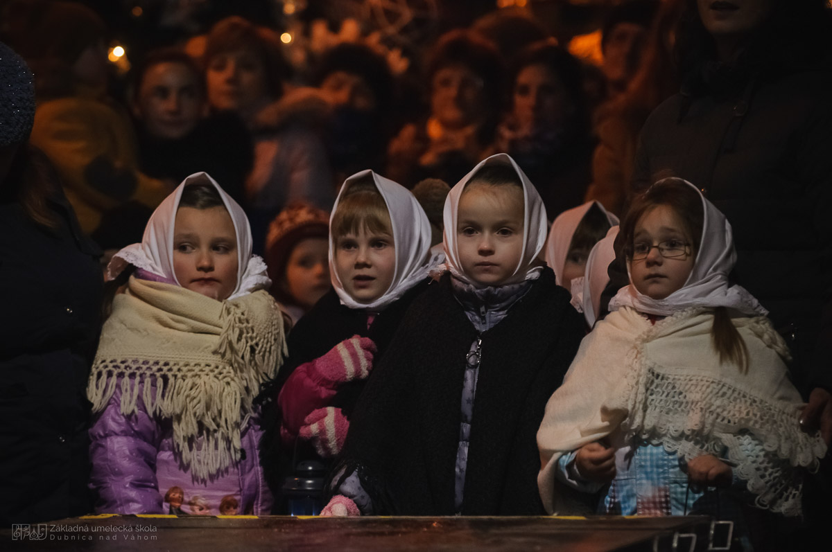 DFS Prvosienka na zapaľovaní II. adventnej sviece, 2016