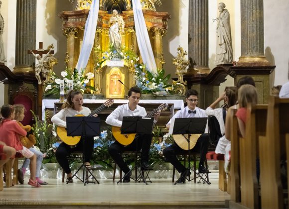 Predvianočný koncert v Kostole sv. Jakuba DUbnica nad Váhom, ZUŠ DUbnica nad Váhom