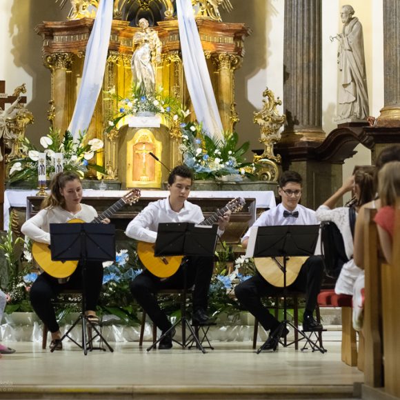 Predvianočný koncert v Kostole sv. Jakuba DUbnica nad Váhom, ZUŠ DUbnica nad Váhom