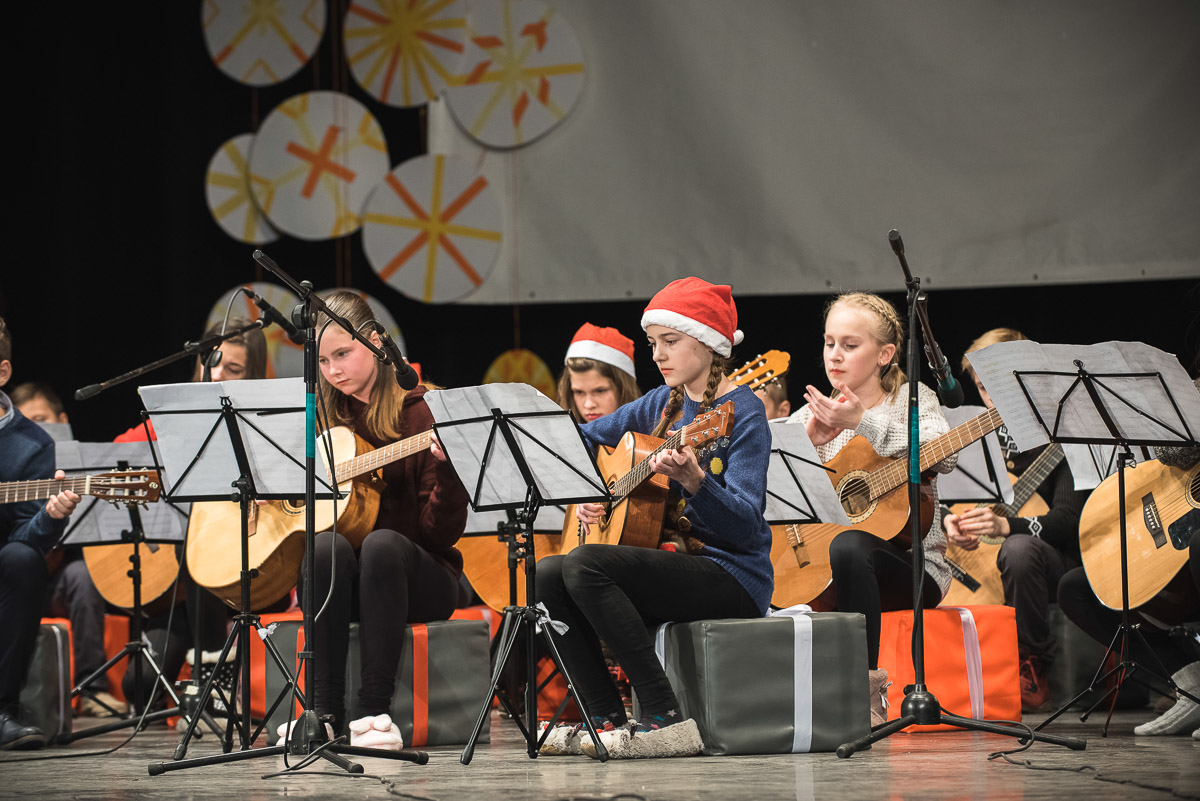 ZUŠ Dubnica nad Váhom_Od Lucie do Vianoc, vianočný koncert 2017