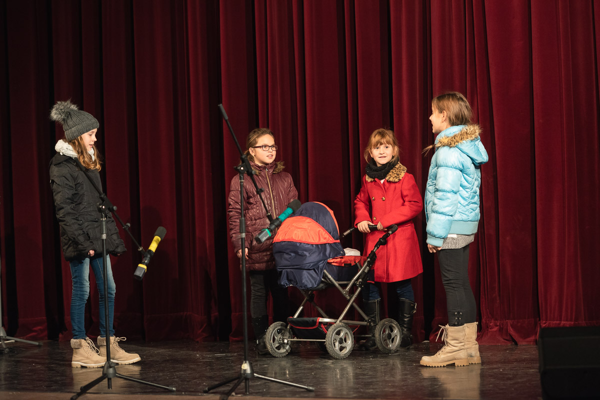 ZUŠ Dubnica nad Váhom. Koncert Anjel Vianoc.