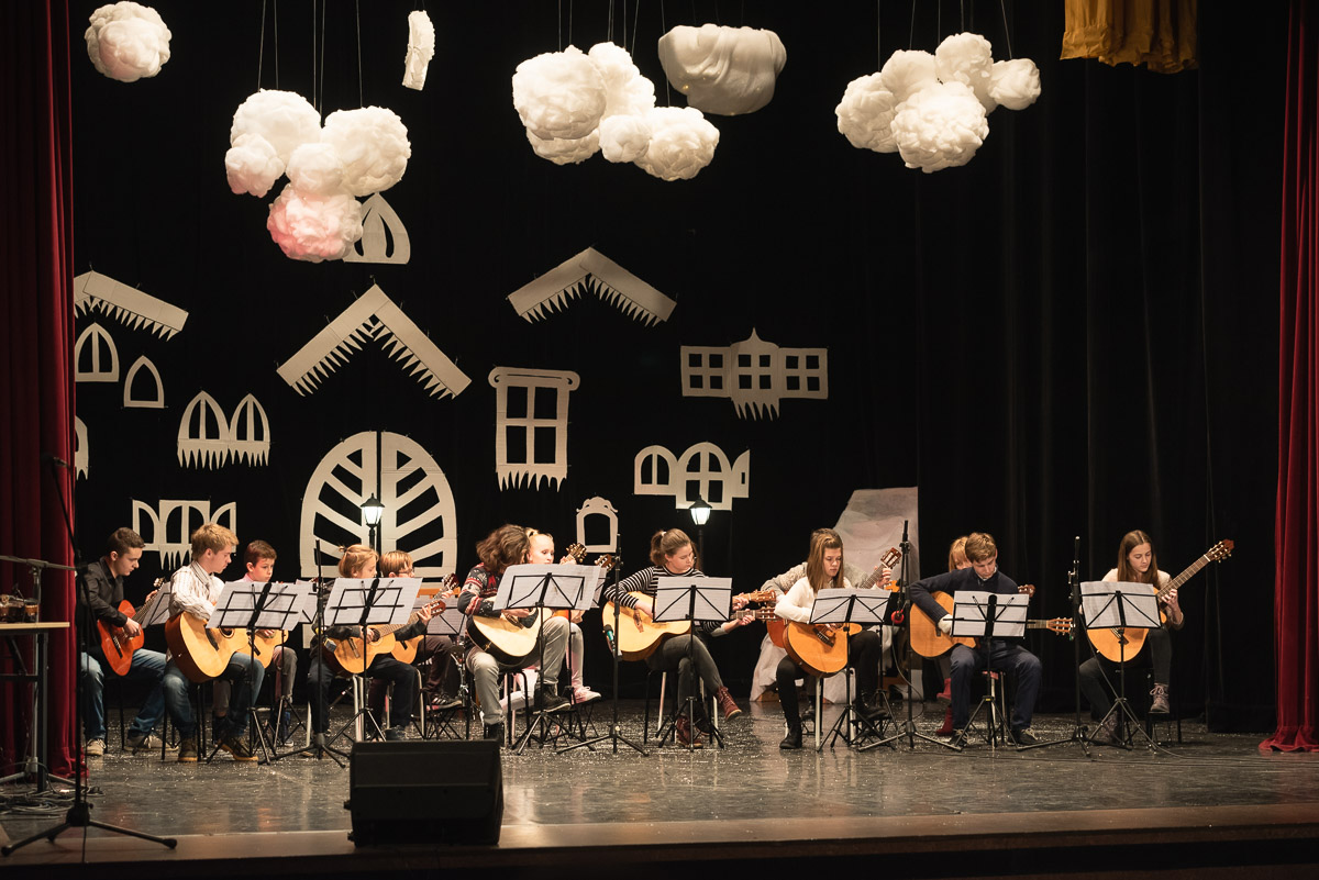 ZUŠ Dubnica nad Váhom. Koncert Anjel Vianoc.