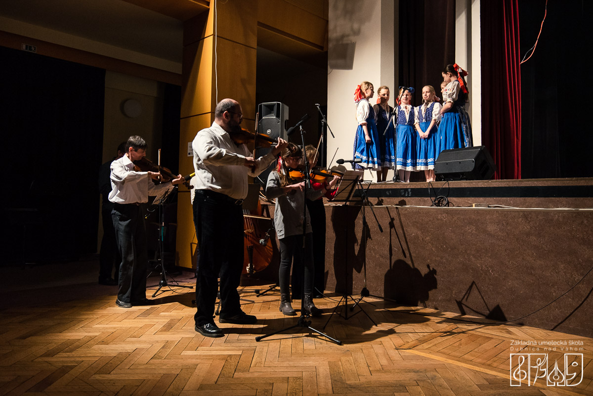 ZUŠ Dubnica nad Váhom. Koncert súborov a súborových telies školy, rok 2019