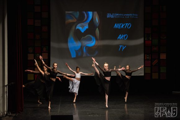 Základná umelecká škola Dubnica nad Váhom. Koncert "Niekto ako ty"