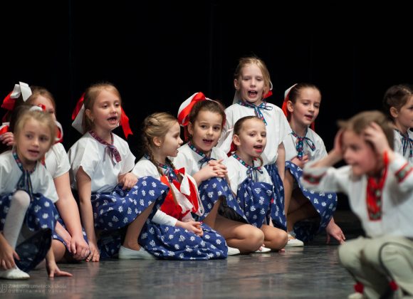 DFS Prvosienka_Deň žien 2016