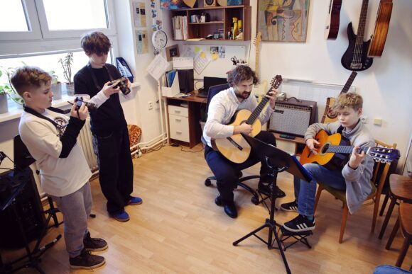 Keď AVO prišlo na gitaru