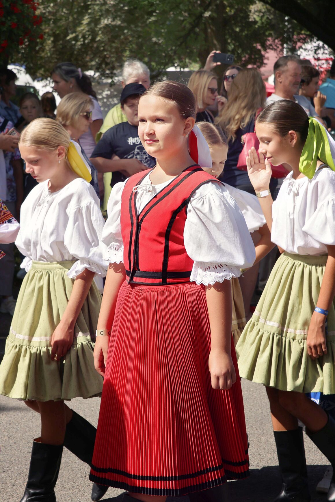 32. Dubnický Folklórny Festival Sprievod našej Prvoseinky