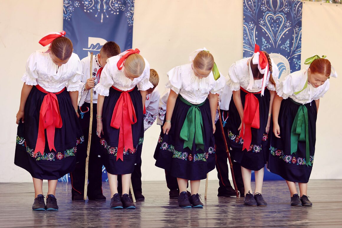 32. Dubnický Folklórny Festival Sprievod našej Prvoseinky
